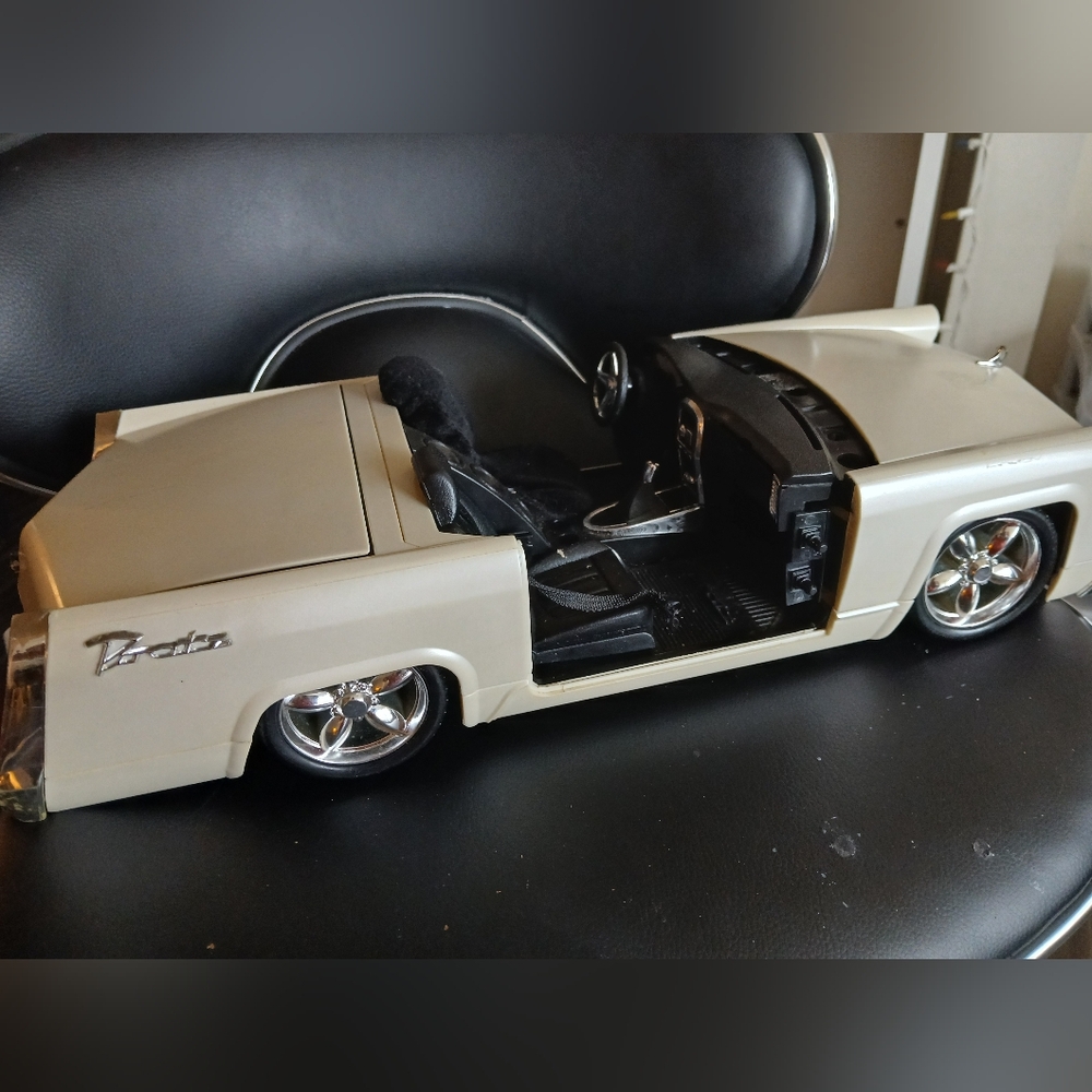 Vintage 2002 Bratz Low Rider